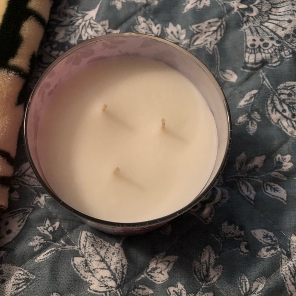 NWT Bath & Body Works Radiant Red Maple 🍁 3 Wick Candle - Picture 5 of 6